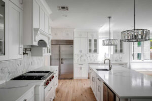 Should Kitchen Cabinets Go All the Way to the Ceiling?